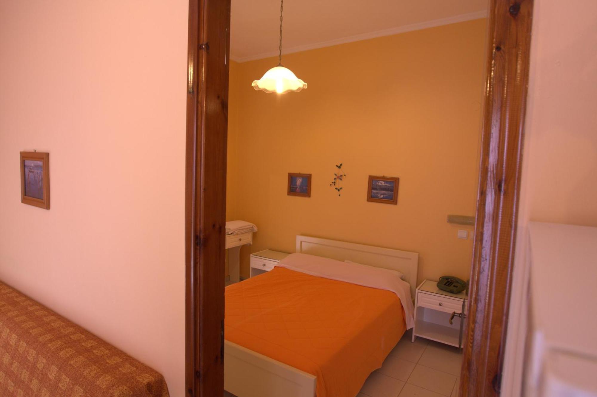 Angela Studios Karfas Quarto foto